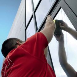 Film solaire et thermique pour améliorer le confort à l'intérieur d'un bâtiment