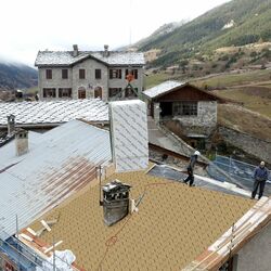 Sarking insulation board for sloping roofs in mountain climates