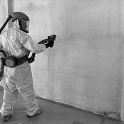 Polyurethane-based insulation process, sprayed directly on construction sites