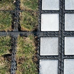 Permeable covering slab