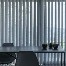 An innovation, halfway between curtain and blind duo