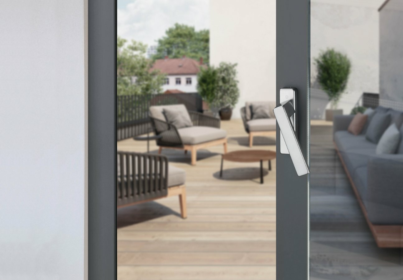 Poignée pour coulissant ne nécessitant qu’une manœuvre de 20° - © HOPPE Illustration